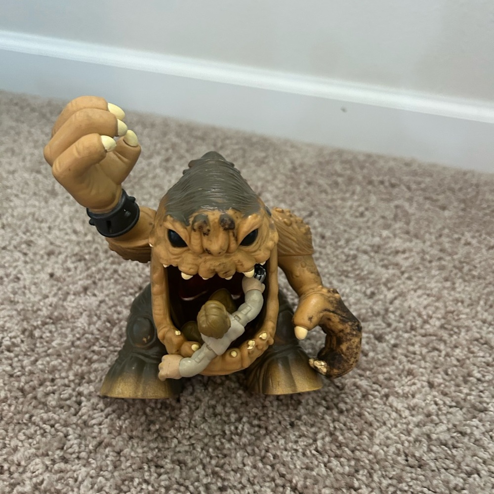 STAR WARS RANCOR! Actually eats and shoots out figurines! - Picture 2 of 3